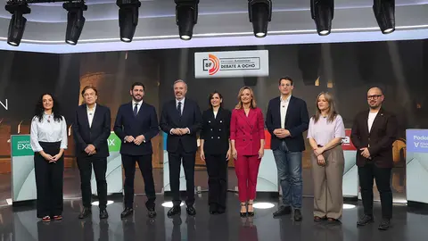 Candidatos de los ocho partidos en la Cartv. Foto: Pilar &Aacute;lvarez