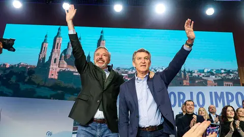 Jorge Azc&oacute;n y Alberto N&uacute;&ntilde;ez Feij&oacute;o en un mitin durante al campa&ntilde;a electoral del 8F | Foto: Pilar &Aacute;lvarez