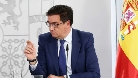 El ministro para la Transformaci&oacute;n Digital y de la Funci&oacute;n P&uacute;blica, &Oacute;scar L&oacute;pez, en la rueda de prensa tras el Consejo de Ministros. | Pool Moncloa/Javier Amescua
