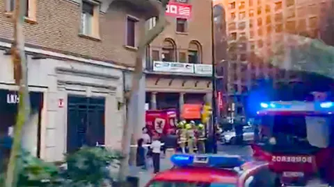 La bater&iacute;a de una silla de ruedas el&eacute;ctrica ha causado un incendio en un piso del paseo Constituci&oacute;n de Zaragoza. Foto: AD