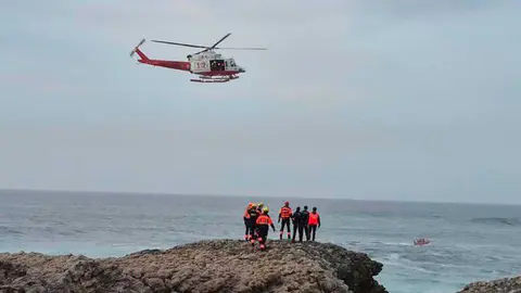 El 112 recibi&oacute; el primer aviso sobre el accidente mortal en una playa de Santander sobre las 16.45 horas del martes. Foto: 112 Cantabria