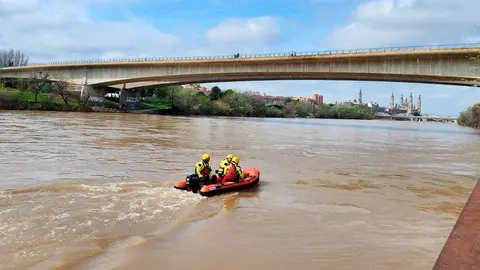 La familia de Pablo Cebolla suspende la batida con lanchas por el r&iacute;o Ebro prevista para este s&aacute;bado. Foto de Archivo: Ayto. Zaragoza