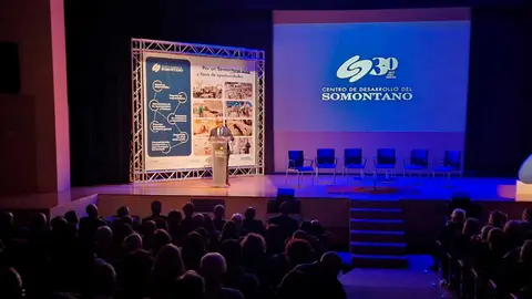 Javier Rinc&oacute;n ha clausurado la gala por los 30 a&ntilde;os de CEDER Somontano | Foto: DGA