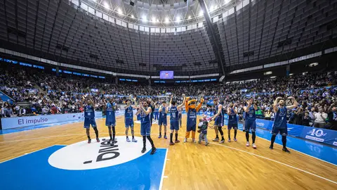 San Pablo Burgos Firmar acb Photo - Cintia Cortes