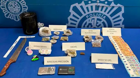 La Polic&iacute;a Nacional en Huesca ha calificado de "supermercado de droga" el piso desmantelado con m&uacute;ltiples sustancias en el barrio de la Encarnaci&oacute;n.