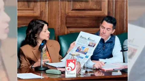 BUJ-MOSTRANDO-RECORTES-CON-EL-COMPROMISO-DE-AZC&Oacute;N