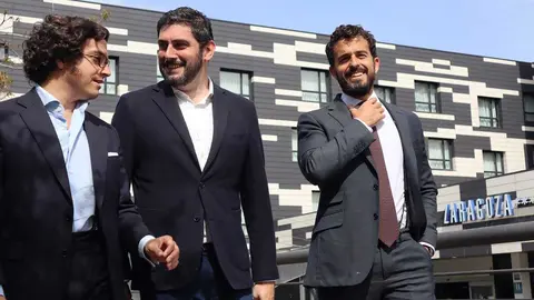 Imagen de archivo. Los voxistas Jos&eacute; Mar&iacute;a Figaredo, Alejandro Nolasco y Carlos Hern&aacute;ndez Quero en Zaragoza. Foto: Vox Arag&oacute;n
