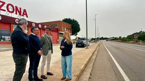 Ram&oacute;n Celma, Luis Mar&iacute;a Beamonte y Ana Al&oacute;s, del Partido Popular, han visitado este s&aacute;bado en Tarazona. Foto: PP Arag&oacute;n