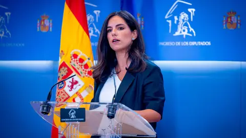 Pepa Mill&aacute;n en rueda de prensa en el Congreso | Foto de Vox