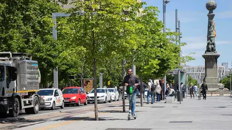 El presunto autor del robo de un m&oacute;vil en un bus urbano de Zaragoza fue detenido en el entorno de plaza Arag&oacute;n y paseo Constituci&oacute;n. Foto de Archivo.