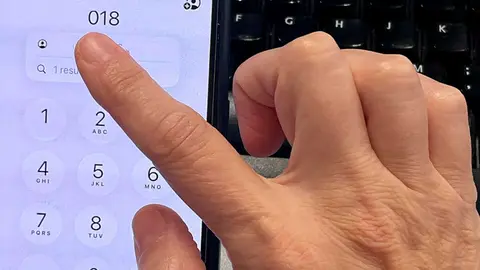 telefono018