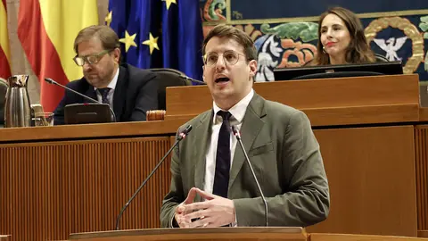 Jorge Pueyo ha criticado el acuerdo de PP y Vox durante su intervenci&oacute;n | Foto: Pilar &Aacute;lvarez