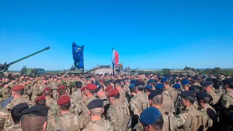 MILITARES