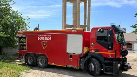 Los Bomberos de la DPZ han repartido un total de 297.000 litros de agua potable. Foto: DPZ