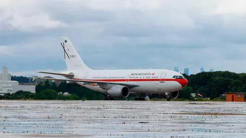 El avi&oacute;n que traslad&oacute; a los espa&ntilde;oles, en Torrej&oacute;n | Foto del Ministerio de Defensa