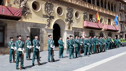 La celebraci&oacute;n concluy&oacute; con un desfile por el entorno de la Plaza de Espa&ntilde;a este domingo en Tarazona. Foto: Guardia Civil