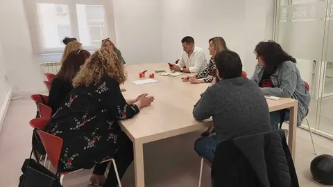 El Comit&eacute; de Empresa de Majorel se ha reunido con el PSOE en su sede este martes | Foto: Arag&oacute;n Press