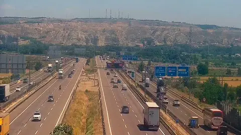 El accidente en la A-2 a la altura de Miralbueno ha generado alguna retenci&oacute;n. Foto: DGT