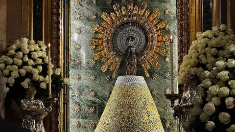 Imagen del manto de la Virgen de Fundaci&oacute;n Ibercaja. Foto: Arag&oacute;n Press