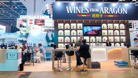 Presencia de bodegas aragonesas en la feria de Hong Kong. Foto: DGA