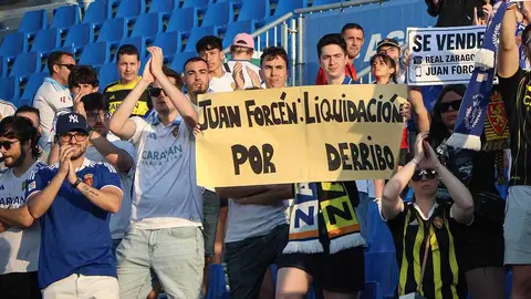 La afici&oacute;n, en el &uacute;ltimo partido del Real Zaragoza como profesional. Foto: Pilar &Aacute;lvarez