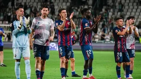 sd huesca temporada de descenso