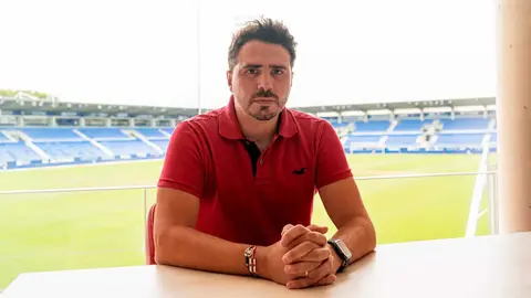 Adri&aacute;n Sip&aacute;n