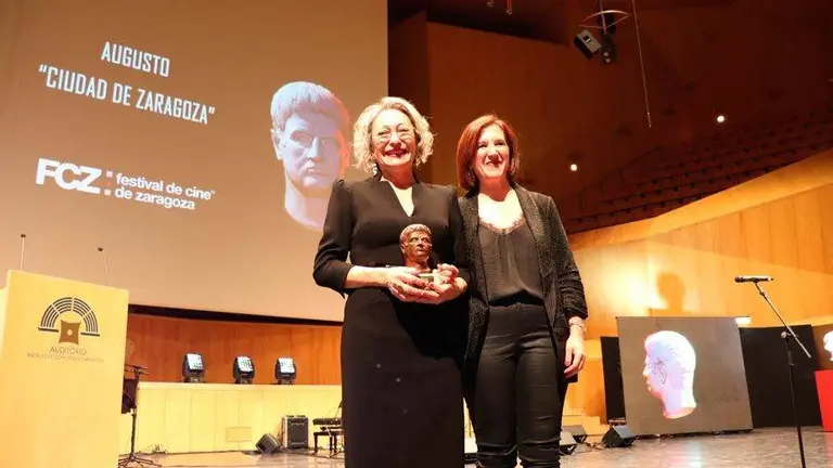 Luisa Gavasa ha recibido el Premio Augusto Ciudad de Zaragoza