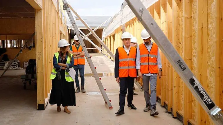 El consejero V&iacute;ctor Serrano ha visitado este jueves las obras 
