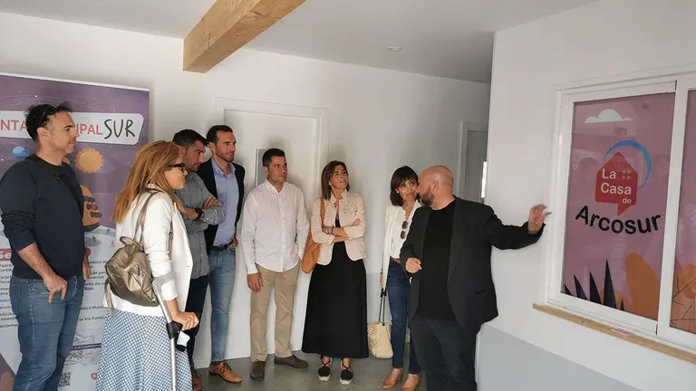 Concejales en la Casa Vecinal de Arcosur