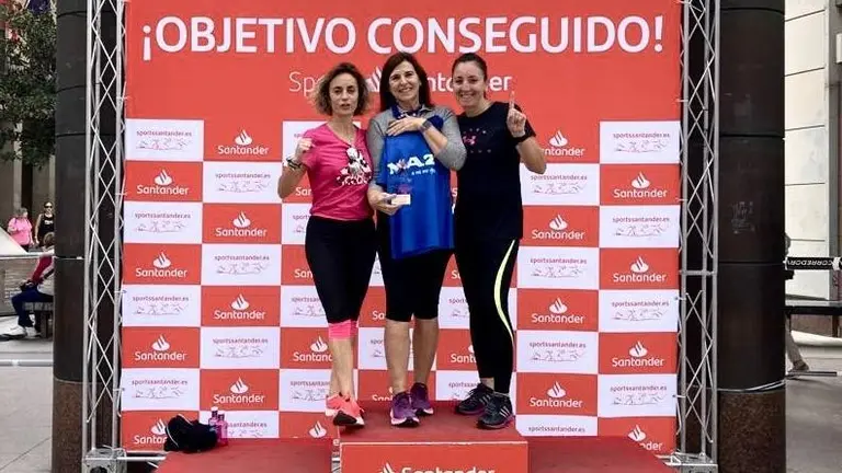 Las trabajadoras de MAZ en el podio