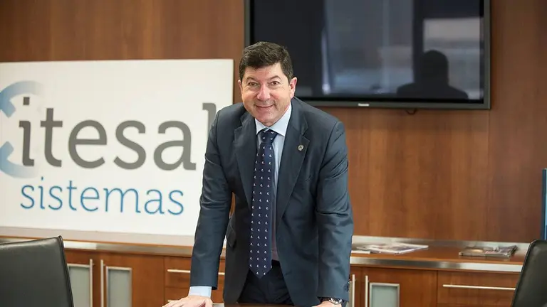 Armando Mateos en las instalaciones de Itesal en Pina de Ebro