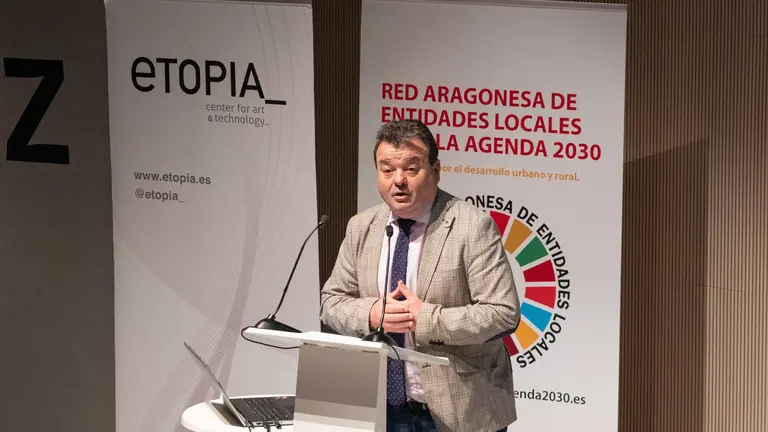 El presidente de la FAMCP, Luis Zubieta, durante la inauguraci&oacute;n de la jornada

