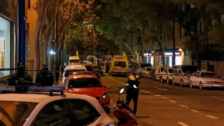 Hasta la sede de la compa&ntilde;&iacute;a, dedicada al desarrollo de equipos y material militar, se ha desplazado un operativo del cuerpo