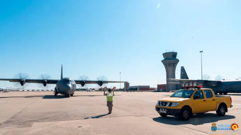 Imagen de un avi&oacute;n en la base de Torrrej&oacute;n, en Madrid