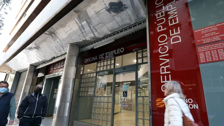 Son 3.793 parados menos que hace un a&ntilde;o