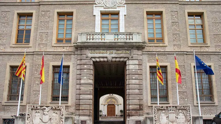 UGT y CCOO aseguran que seguir&aacute;n "vigilantes"