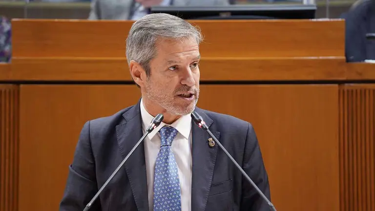 El l&iacute;der de Cs Arag&oacute;n ha cargado contra el transfuguismo y ha acusado al PP de no querer cerrar la puerta a Fern&aacute;ndez y Serrano