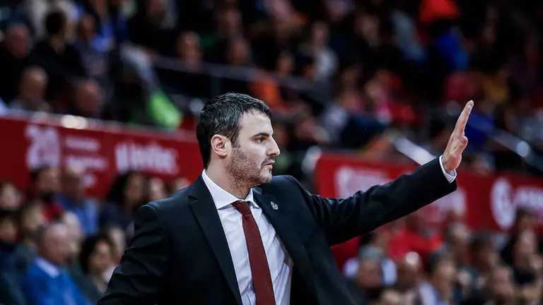 Cantero dirige un partido