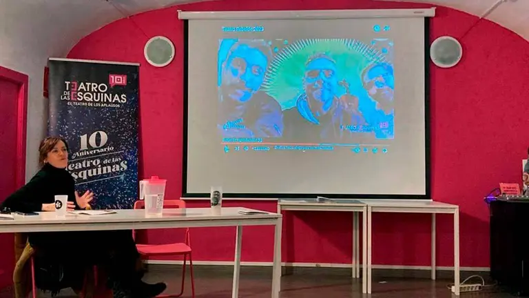 Raquel Anad&oacute;n en la presentaci&oacute;n del VI ciclo Teatro Rebelde