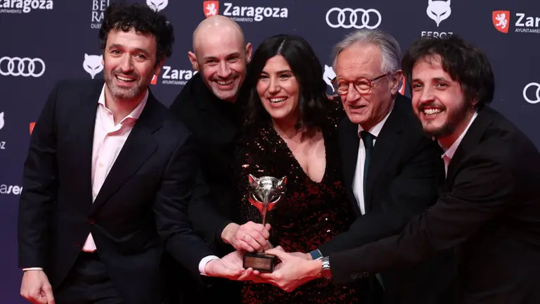 El equipo de As bestas con su Feroz a mejor pel&iacute;cula
