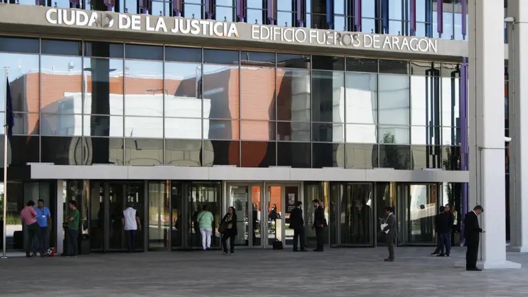 Le figuraban hasta seis se&ntilde;alamientos judiciales en vigor de b&uacute;squeda, detenci&oacute;n e ingreso en prisi&oacute;n de los juzgados n&uacute;mero 2, 4 y 5 de Zaragoza