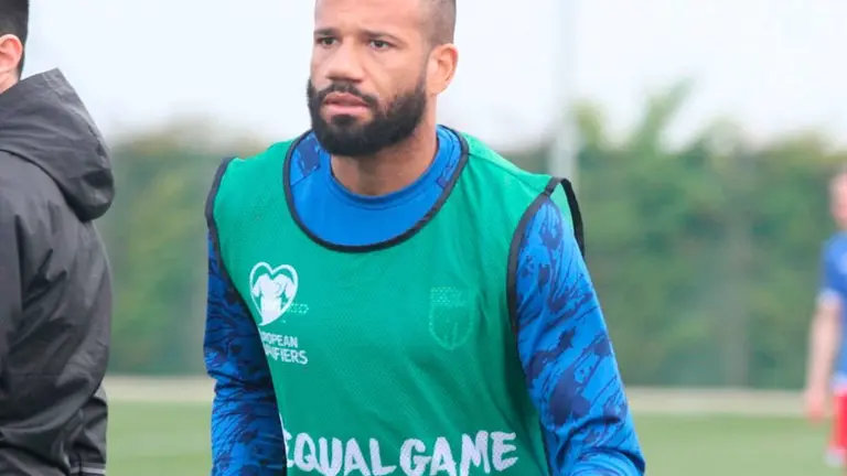 Beb&eacute; en un entrenamiento de Cabo Verde