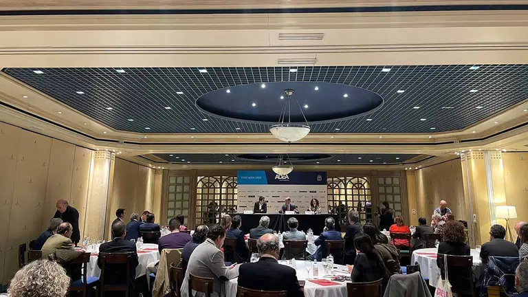 &Aacute;lvaro Sanz ha participado en el Ciclo Pol&iacute;tico ADEA
