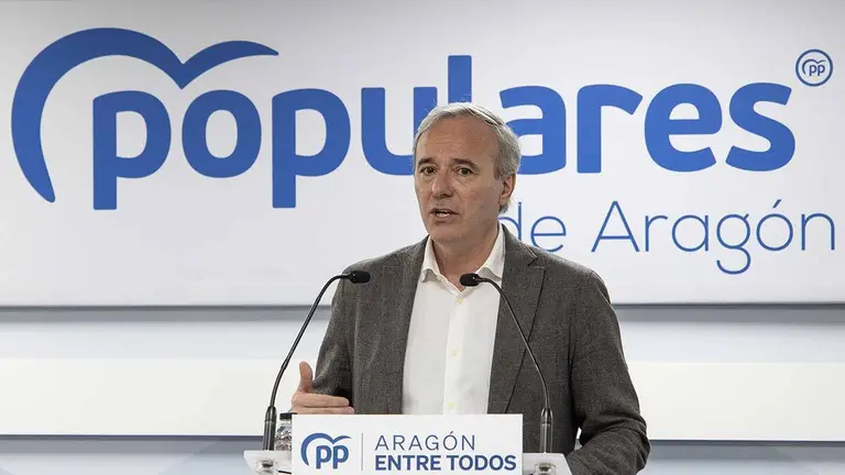 El l&iacute;der de los populares dice haber estado m&aacute;s pendiente de su acuerdo con Elena Allu&eacute; | Foto: Laura Trives