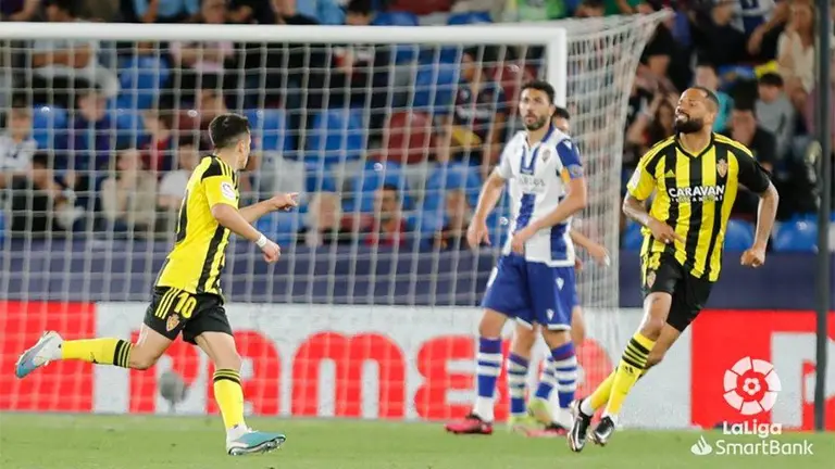 Parece llegar mejor el Real Zaragoza a la jornada tras lograr puntuar en un campo tan complicado como el Ciudad de Valencia ante el Levante. Foto: LaLiga