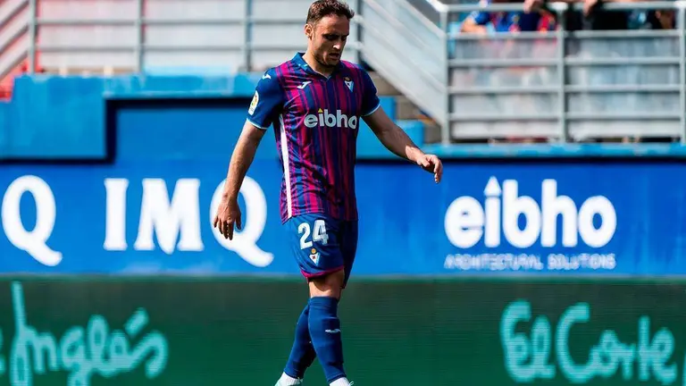 Dani Lasure ha encontrado en el Eibar el calor del hogar. Twitter @danielasure