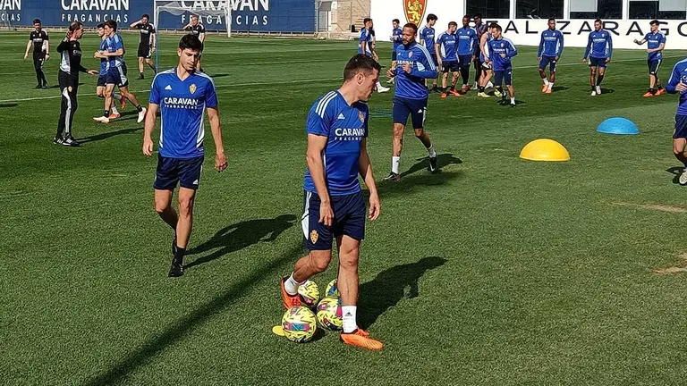 El capitan del Real Zaragoza, Alberto Zapater, en un entrenamiento del Real Zaragoza en la Ciudad Deportiva