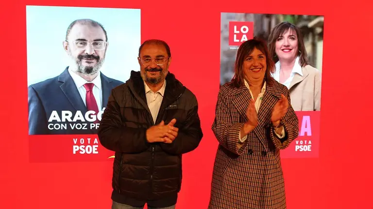 Javier Lamb&aacute;n y Lola Ranera escenificaron ayer por la noche el inicio de la campa&ntilde;a en el Club N&aacute;utico