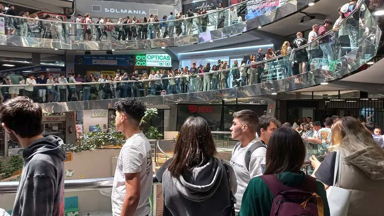 Fila entradas Espacio Zity